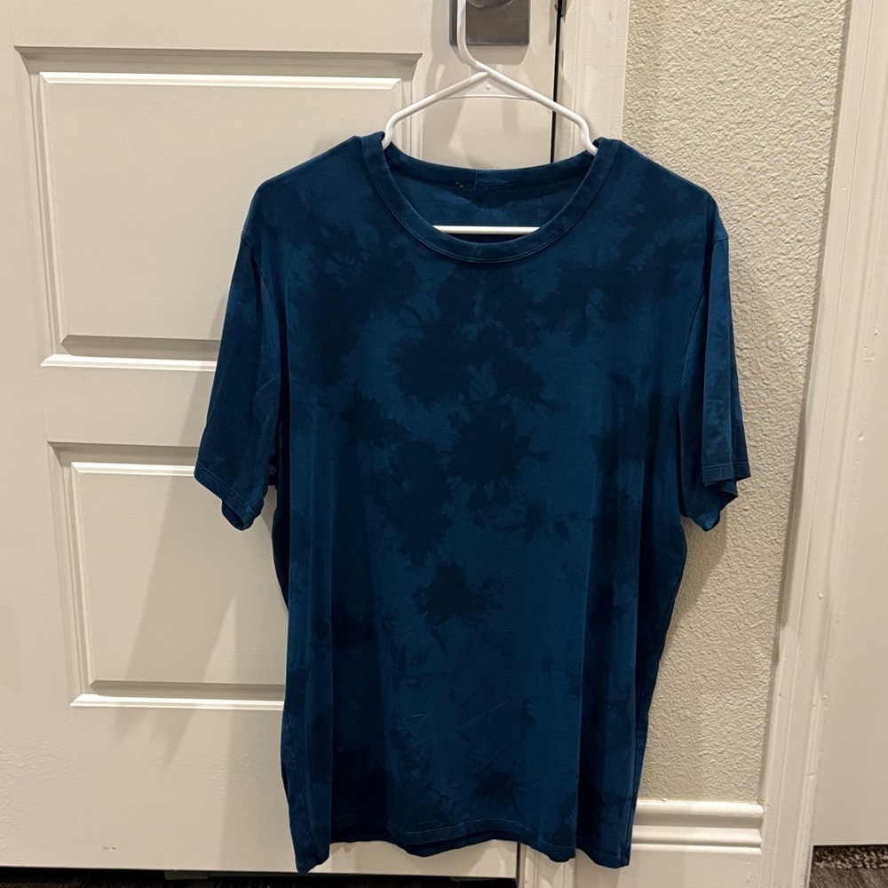 Lululemon T Shirt Mens L Large Teal Blue Storm Tie Dye Fundamental Short Sleeve